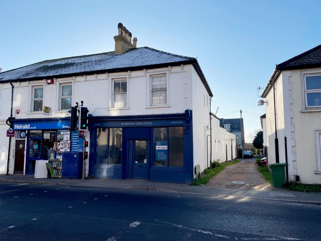 Lot: 47 - FREEHOLD RETAIL PREMISES WITH RESIDENTIAL ACCOMMODATION - 244 Seabrook Road - main photograph from Seabrook Road